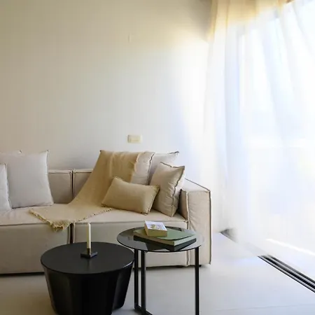 Kalos Luxury Homes, Beachside Experience Voulisma 度假居 *