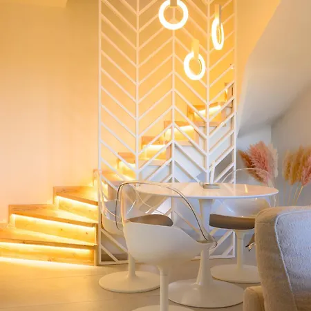 Kalos Luxury Homes, Beachside Experience Voulisma 度假居 伊斯特隆